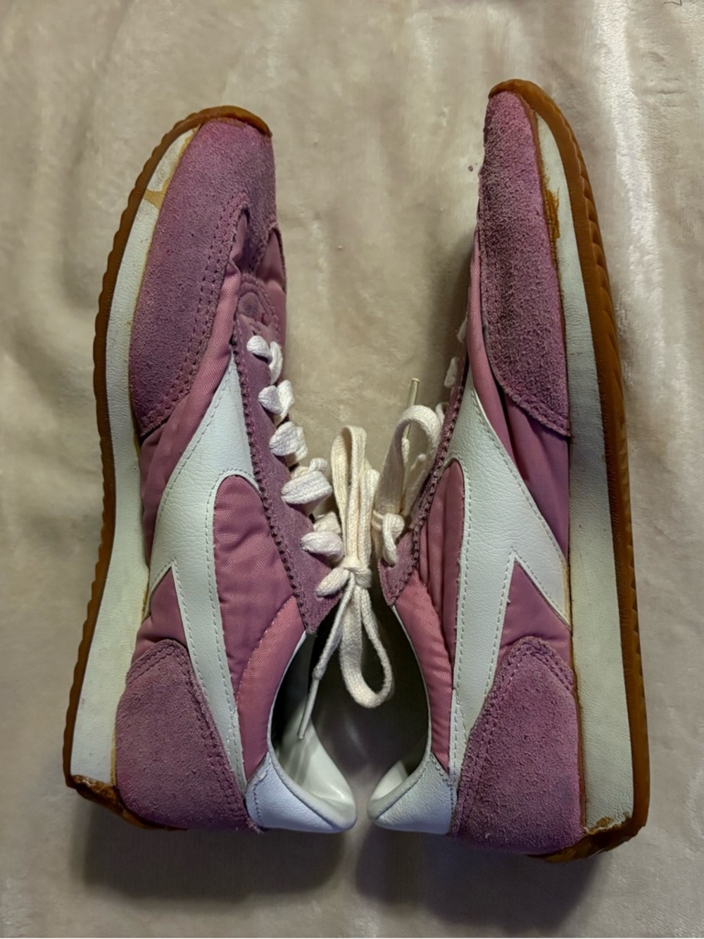 Vintage 1980!!Sears Women’s Pink and White Retro Runner Sneakers